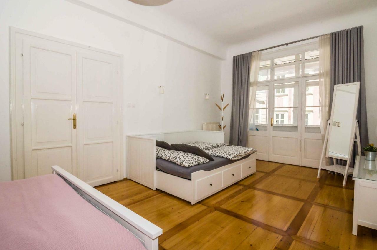 Elegant Central Apartment Liubliana Exterior foto