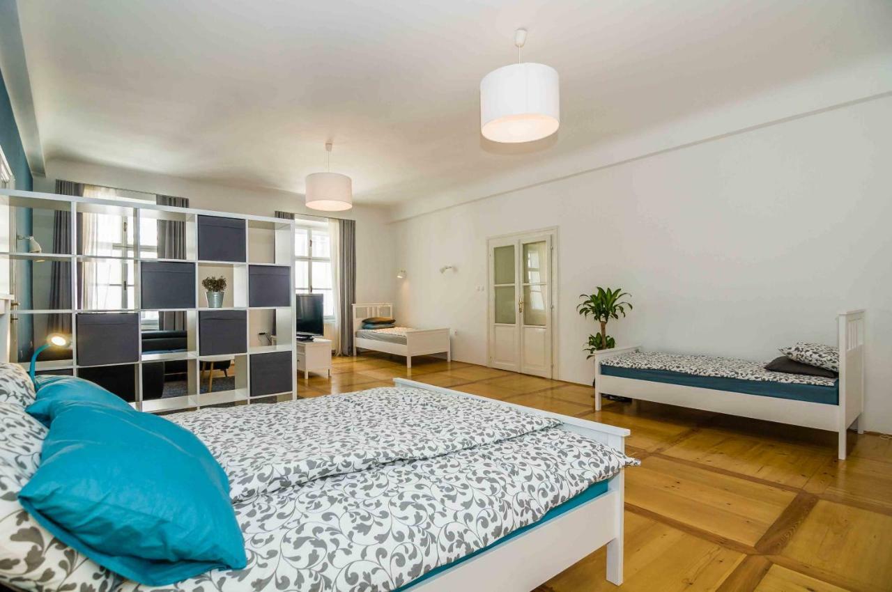 Elegant Central Apartment Liubliana Exterior foto
